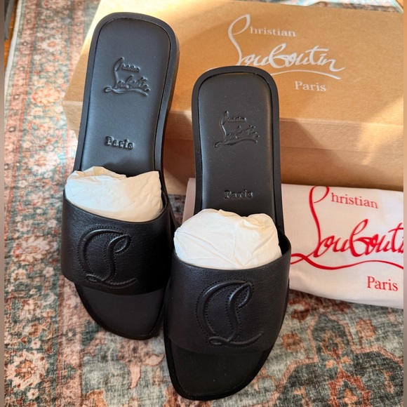 NEW Christian Louboutin Black Leather Logo Slides Sandals| EU 38 (US 7.5–8) - Picture 5 of 8